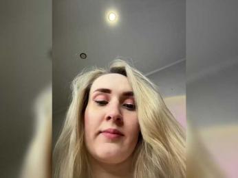 KiraBerht webcam bongacams model stream image