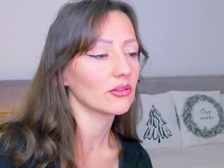 Alexia Cage webcam model stream image