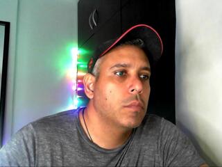 Matthew Fire webcam model stream image