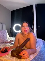 ashlyestone webcam stripchat model stream image