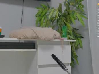 luckystrikee_ webcam model stream image