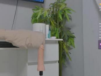 luckystrikee_ webcam model stream image