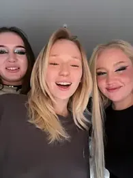 RollDolls webcam model stream image