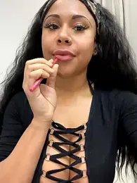 HaileyDiana webcam model stream image