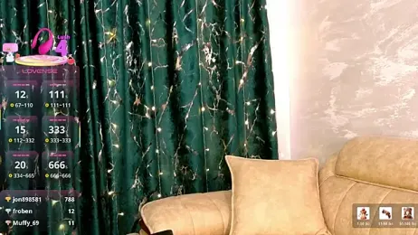 KaylaLewys webcam model stream image