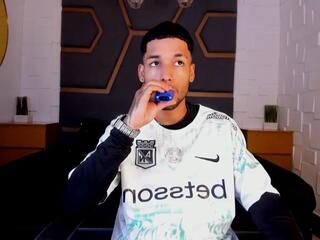 Thiago Ferreti webcam model stream image