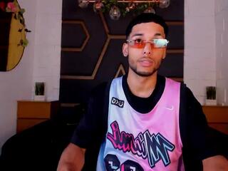 Thiago Ferreti webcam model stream image