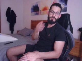 Dom Beard webcam model stream image
