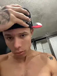 Zeus_Bigcock21 webcam model stream image