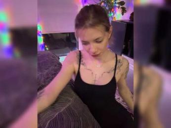 Millashaa webcam model stream image