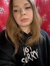 Zuli_Kiska webcam model stream image