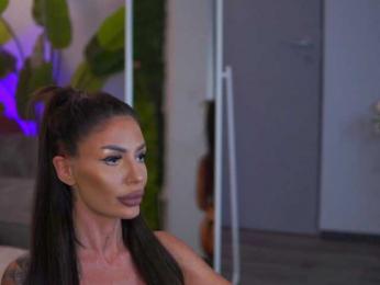 RaquelleVon webcam model stream image