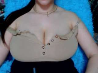 suecute webcam model stream image