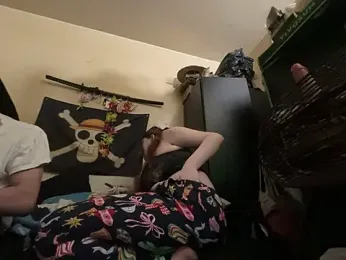 Snowbunnycake_131 webcam model stream image