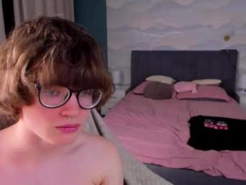 syndydels webcam model stream image