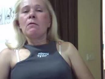 sakura_blonde webcam model stream image