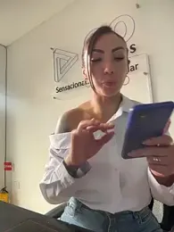 Sarahlove_90 webcam model stream image