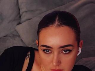 Zoe Niickels webcam model stream image