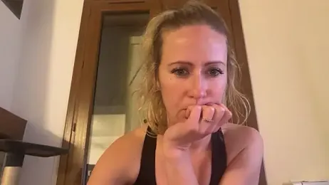 Emmy_frenchie webcam model stream image