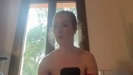 Emmy_frenchie webcam stripchat model stream image