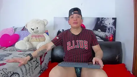 Angeline_focus webcam model stream image