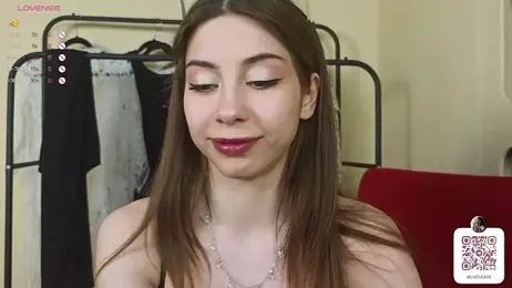 Lucutes webcam model stream image