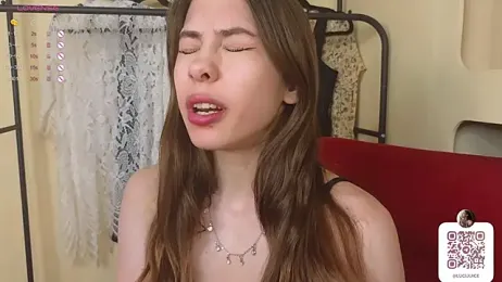 Lucutes webcam model stream image