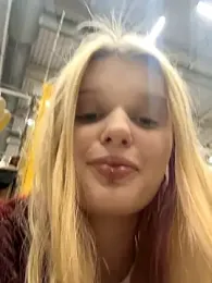 ann_ewu webcam model stream image