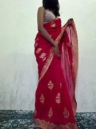 Riya_R24 webcam model stream image