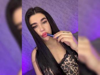 suchka-black- webcam model stream image