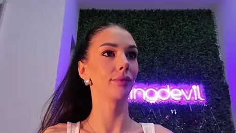 realhotfallingdevil webcam model stream image