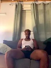 Axel_black10 webcam model stream image