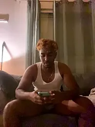 Axel_black10 webcam model stream image