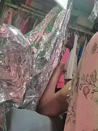 gurlnips webcam stripchat model stream image