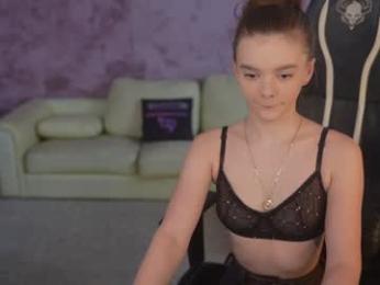 kira0541 webcam model stream image