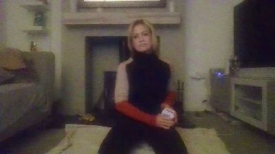 Milfshake227 webcam model stream image