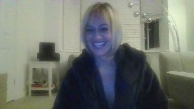 Milfshake227 webcam model stream image