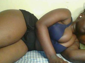 Horny-vyxen webcam bongacams model stream image