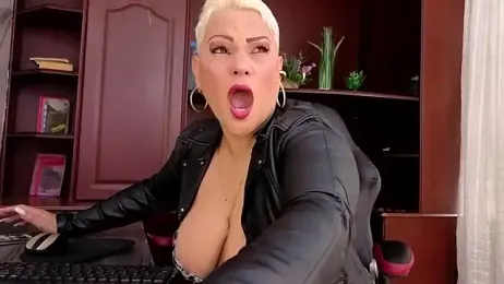 GianellaCox_ webcam model stream image