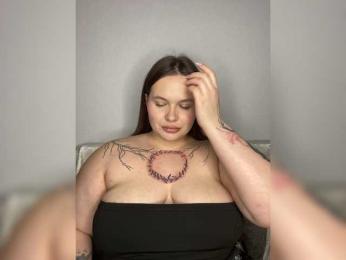 Divine-1 webcam model stream image