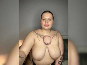 Divine-1 webcam model stream image