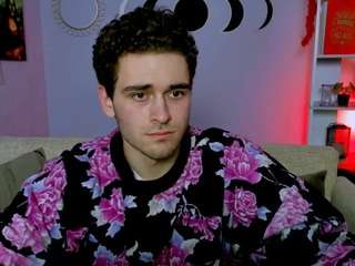 nari-strong webcam camsoda model stream image