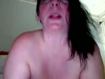 milfmonee webcam model stream image