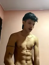 KamiSuarez webcam model stream image