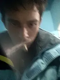 Leonul webcam model stream image