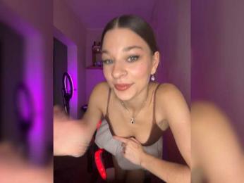 Vesta22 webcam bongacams model stream image