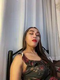 RomanticPearlTS webcam model stream image