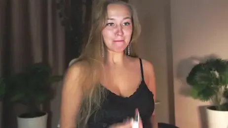 Milk_Bunny webcam model stream image