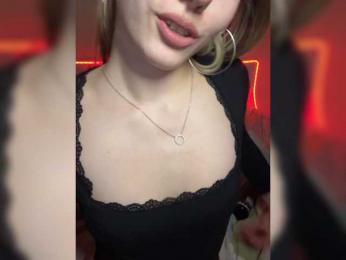 kissi1111 webcam bongacams model stream image