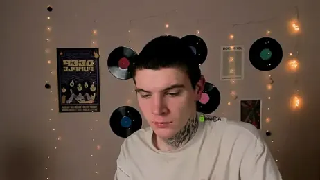 drew_soft_ webcam model stream image